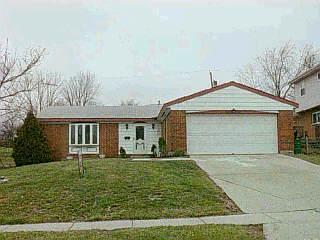 848 Halesworth Dr, Forest Park, OH 45240 photo 1