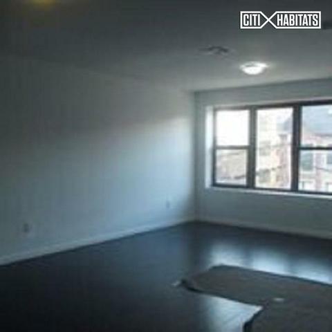 9512 West Ave, Blue Ash, OH 45242 photo 1