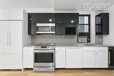 935 Lenox Pl, Cincinnati, OH 45229 photo 8