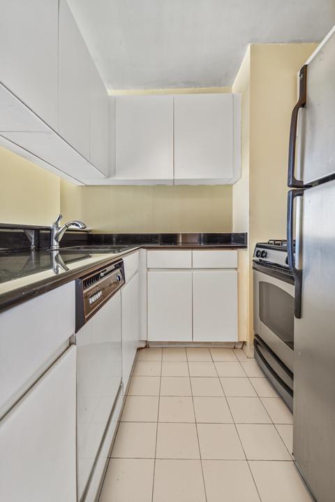 3533 Vine St, Cincinnati, OH 45220 photo 6