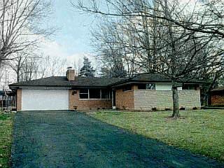 8400 Forest Rd, Cincinnati, OH 45255 photo 2