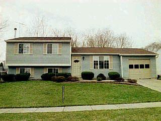 8759 Dover Dr, Maineville, OH 45039 photo 1