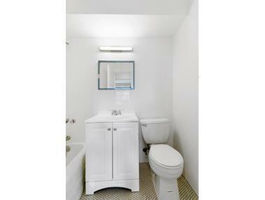 233 Forest Ave, Cincinnati, OH 45229 photo 10