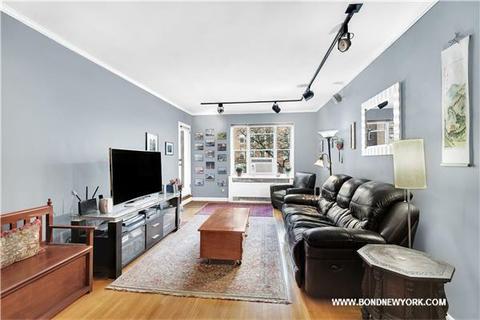 10393 Springrun Dr, Cincinnati, OH 45231 photo 1