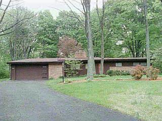 9094 Arrowhead Ct, Cincinnati, OH 45231 photo 1