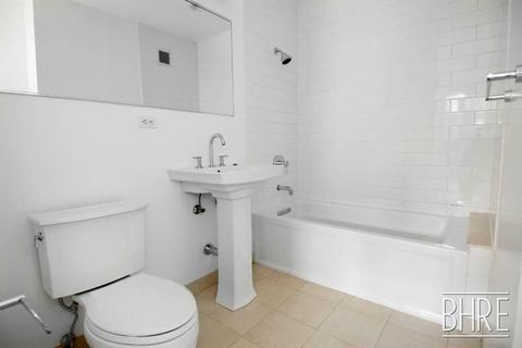 302 Brookforest Dr, Cincinnati, OH 45238 photo 12