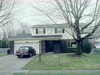 1630 Hilltree Dr, Cincinnati, OH 45255 photo 2