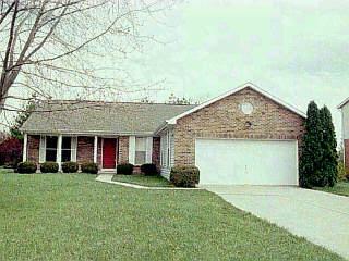 8532 Pondridge Dr, Maineville, OH 45039 photo 2