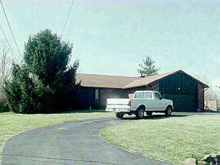 899 Shayler Rd, Cincinnati, OH 45245 photo 3