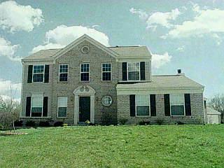693 Regent Rd, Cincinnati, OH 45245 photo 1