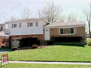 8518 Foxcroft Dr, Cincinnati, OH 45231 photo 1