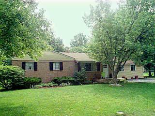3960 Youngman Dr, Cincinnati, OH 45245 photo 2