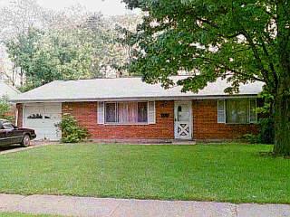8568 Sunlight Dr, Cincinnati, OH 45231 photo 3