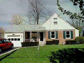 24 Damon Rd, Greenhills, OH 45218 photo 1