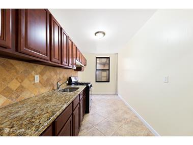 1069 Pineknot Dr, Cincinnati, OH 45238 photo 1