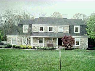 18 Trailbridge Dr, Blue Ash, OH 45241 photo 3