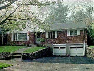3791 Broadview Dr, Cincinnati, OH 45208 photo 2