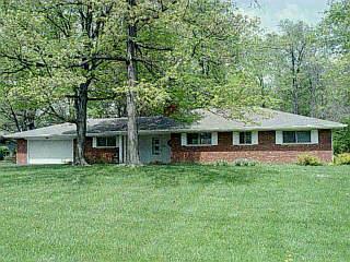 5950 Beechdell Dr, Cincinnati, OH 45233 photo 1