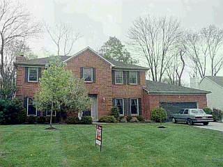 898 Surrey Rdg, Cincinnati, OH 45245 photo 1