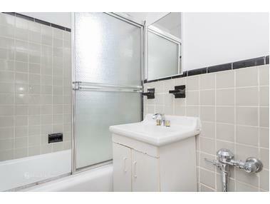 9487 Longren Ct, Blue Ash, OH 45242 photo 8