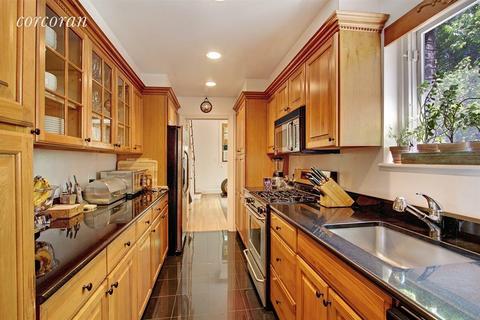 7422 Drake Rd, Cincinnati, OH 45243 photo 9