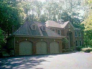7422 Drake Rd, Cincinnati, OH 45243 photo 2