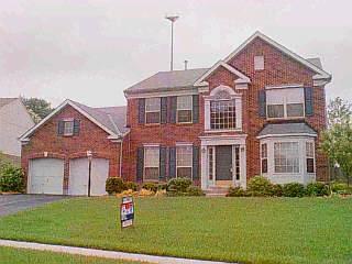 829 Wingate Dr, Cincinnati, OH 45245 photo 3