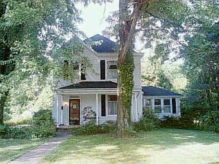 175 Broadway St, Batavia, OH 45103 photo 1