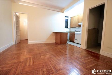 3311 Glenhurst Pl, Cincinnati, OH 45209 photo 1