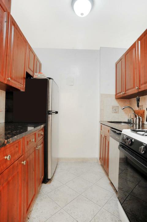 3959 Vine St, Cincinnati, OH 45217 photo 6