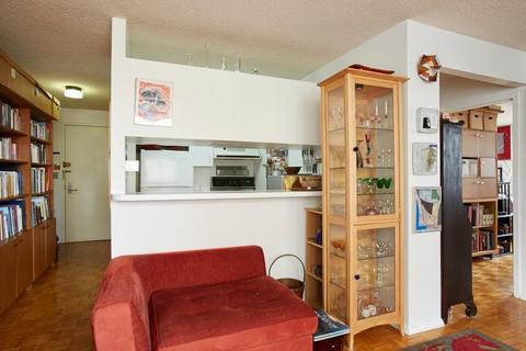 953 Goss Rd, Cincinnati, OH 45229 photo 4