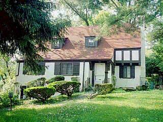 953 Goss Rd, Cincinnati, OH 45229 photo 3