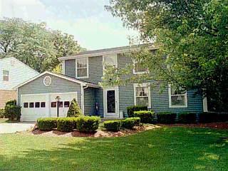 2074 Knightsbridge Dr, Cincinnati, OH 45244 photo 2
