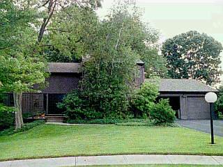 2068 Persimmon Ct, Cincinnati, OH 45231 photo 1