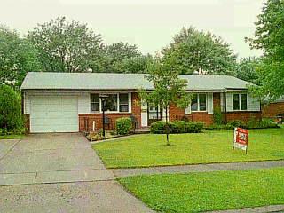 10741 Maplehill Dr, Cincinnati, OH 45240 photo 2