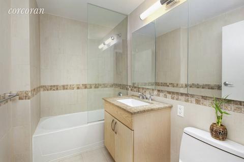 703 Woodgate Dr, Cincinnati, OH 45244 photo 7