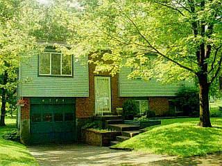 4784 Timberknoll Dr, Cincinnati, OH 45244 photo 3