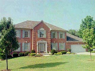883 Surrey Trl, Cincinnati, OH 45245 photo 3