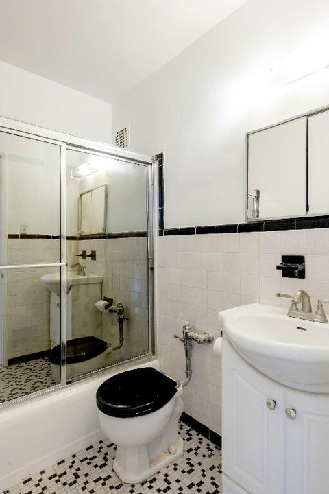 237 Emming St, Cincinnati, OH 45219 photo 9