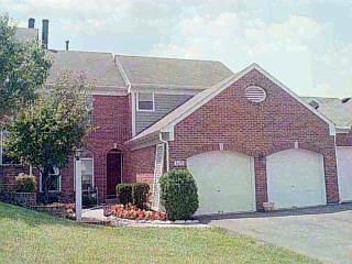 5475 Windridge Ct, Columbia Twp, OH 45243 photo 3
