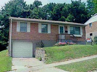 2777 Baker Ave, Cincinnati, OH 45211 photo 2