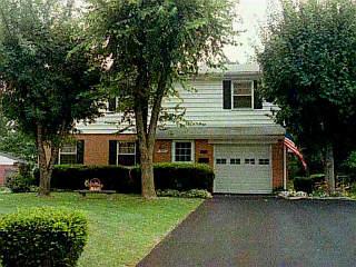9232 Tag Dr, Cincinnati, OH 45231 photo 1