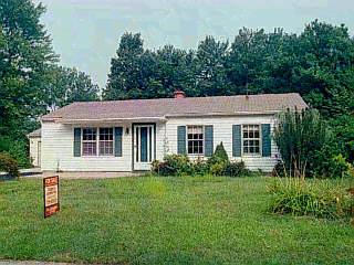 984 Garnoa Dr, Cincinnati, OH 45231 photo 2