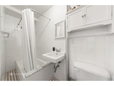732 Augcliffe Dr, Cincinnati, OH 45245 photo 6