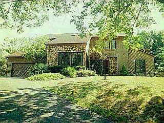 8443 Heritage Dr, Cincinnati, OH 45249 photo 1