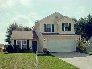 685 Bobolink Ct, Cincinnati, OH 45244 photo 3