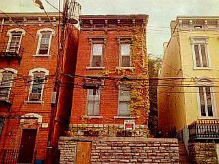 536 Milton St, Cincinnati, OH 45202 photo 2