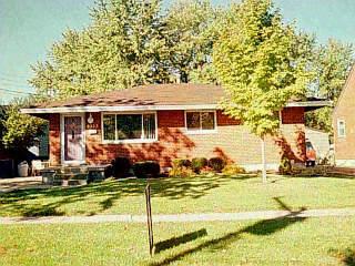 9223 Coogan Dr, Cincinnati, OH 45231 photo 3