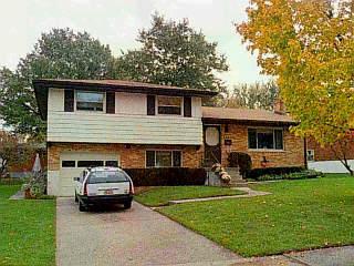 9060 Cotillion Dr, Cincinnati, OH 45231 photo 1