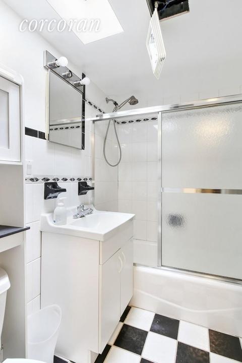 2729 Minot Ave, Cincinnati, OH 45209 photo 7